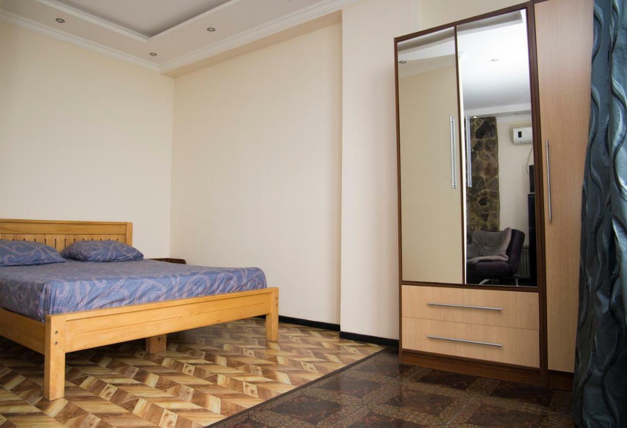 Apartment Miracle Batum Dış mekan fotoğraf